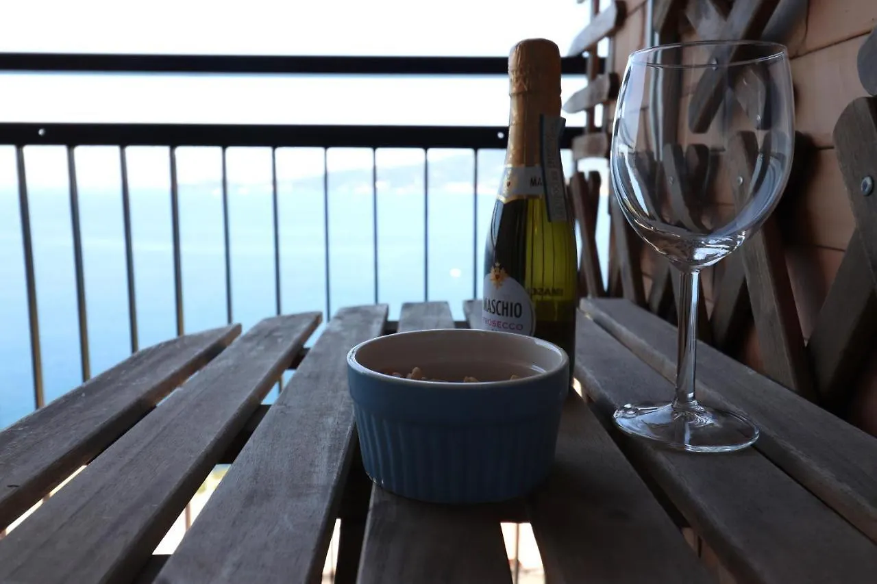 Appartamento Una Conchiglia sul Mare Attico vista Portofino Zoagli